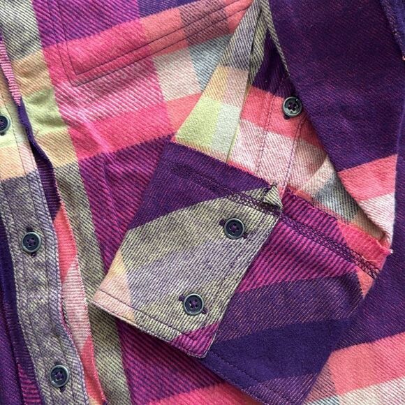 We The Free So Long
Summer Plaid Top size Small - Picture 6 of 7